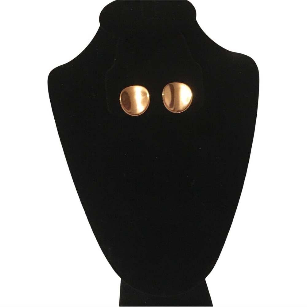 Vintage AVON Signed Gold Tone Clip On Earrings